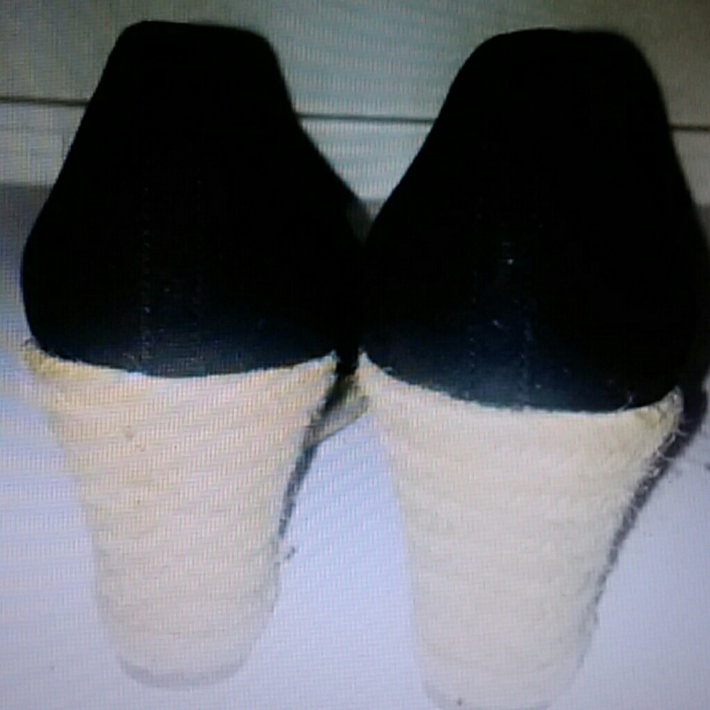 Shoes - Picture 3 of 3